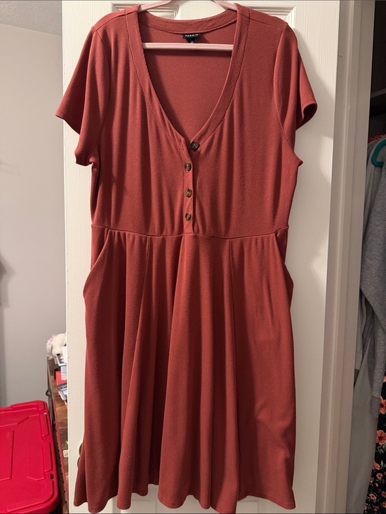 torrid Dresses & Skirts - torrid Rust Midi Dress with Button Front